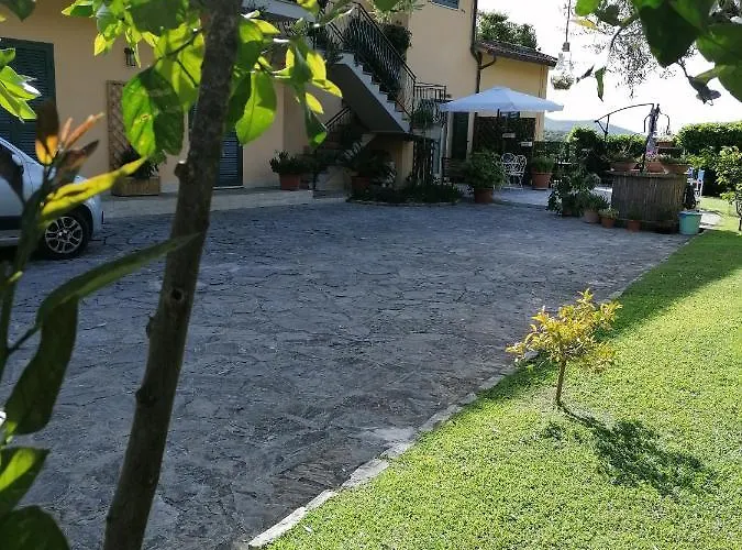 A Casa Di Lele A Bed and breakfast 4*